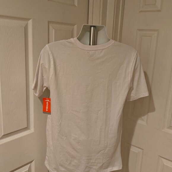 Chicago Sky White WNBA Shirt Boxy Sport NWT Size M Classics Vintage Wash T-Shirt - Picture 8 of 12